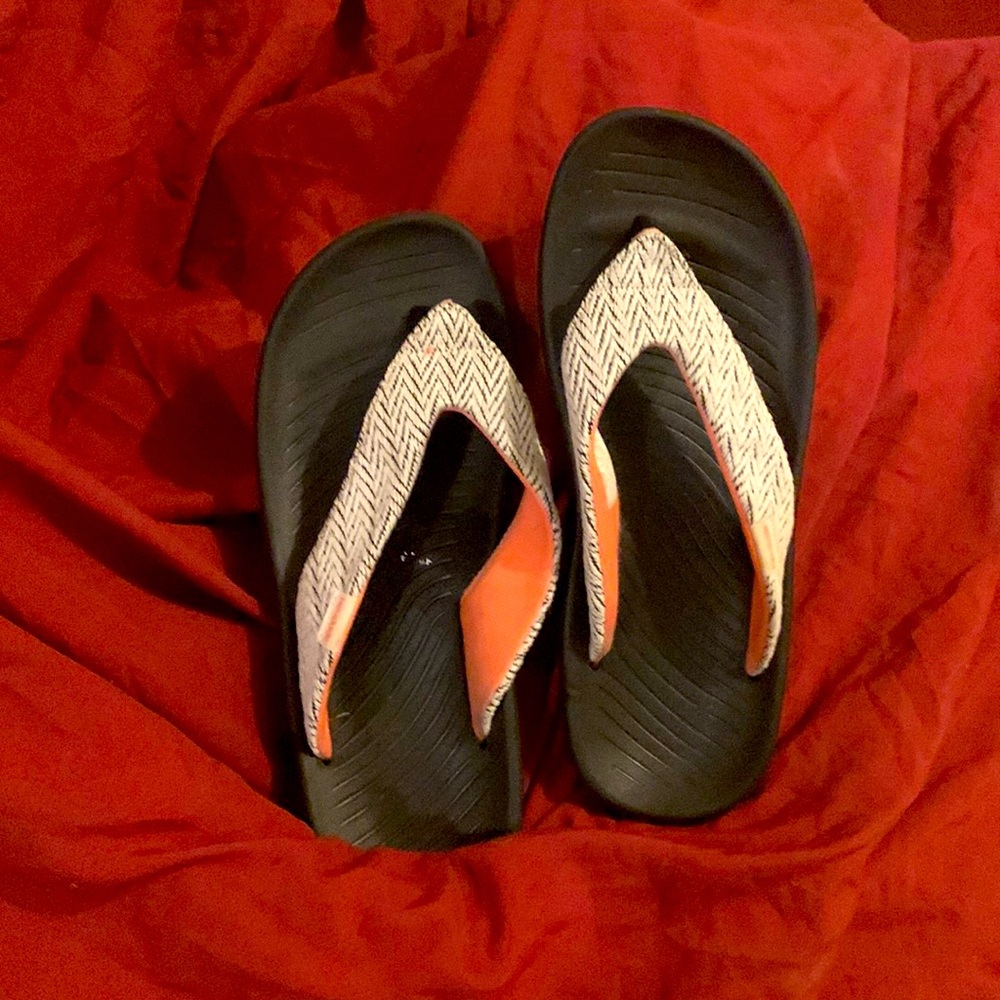 Hey dude flip flops